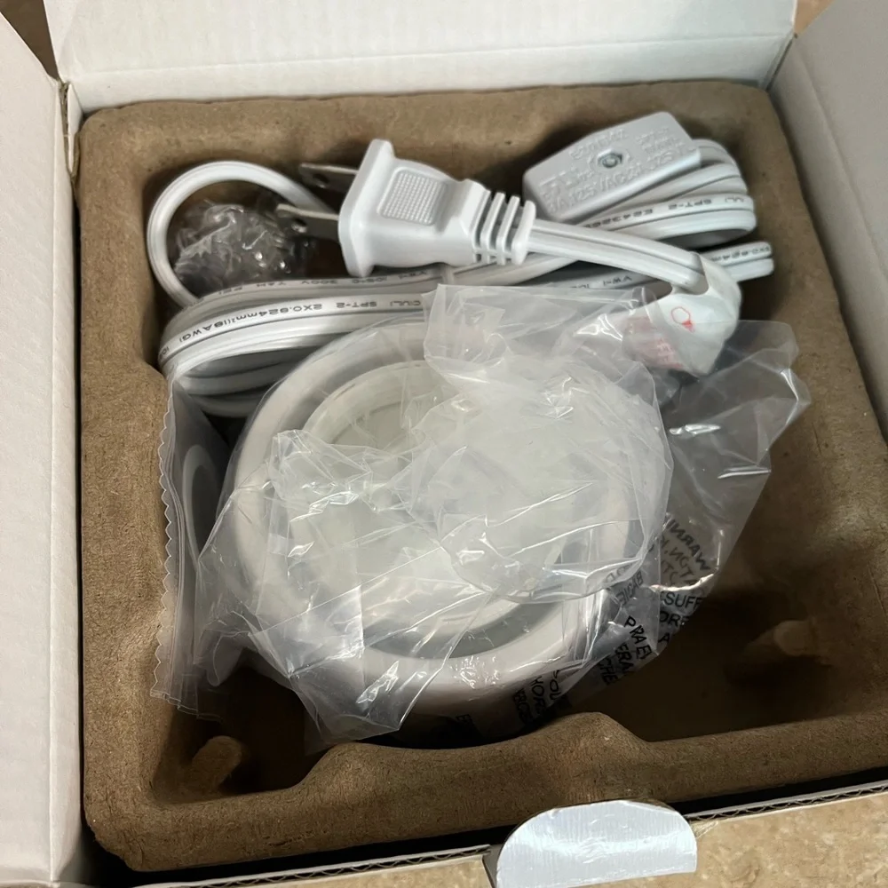 Scentsy White Tabletop Base for Glass Nightlight